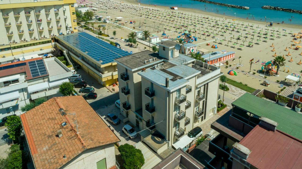 Hotel Milanese Rimini Zewnętrze zdjęcie